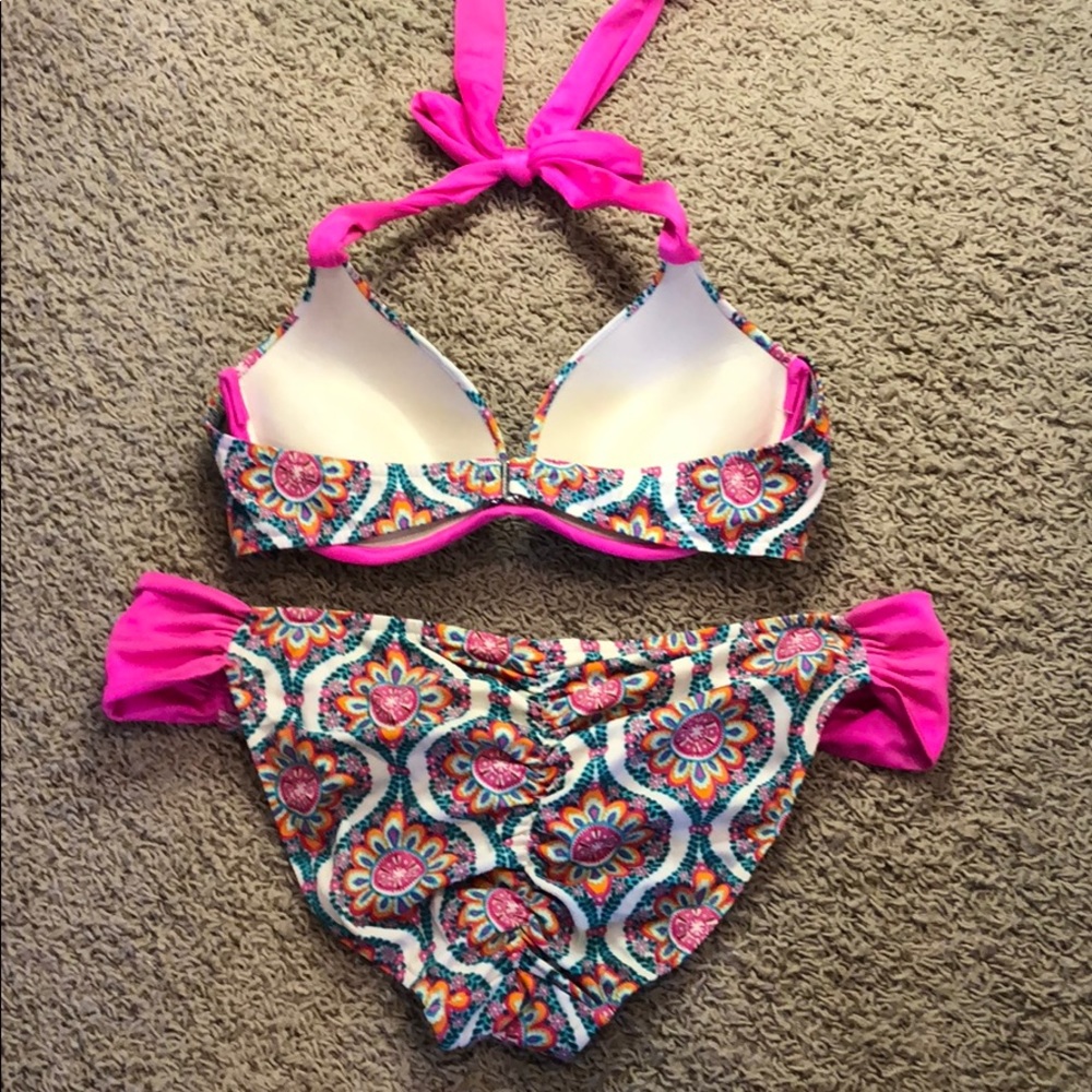 Bright pattern bikini - Picture 3 of 3